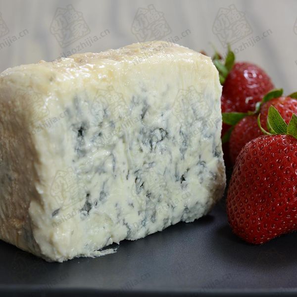 奶酪之家 沃莱甜酒琥珀蓝纹奶酪 （Fourme au Moelleux）半切图