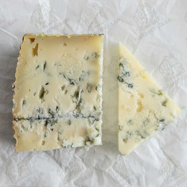 奶酪之家 水牛蓝纹奶酪（Blu di Bufala (Italian Aged Buffalo Milk Cheese)）切片图