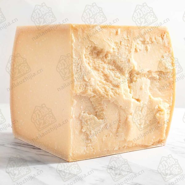 奶酪之家 格拉纳帕达诺DOP奶酪 （Grana Padano DOP Cheese）半切图
