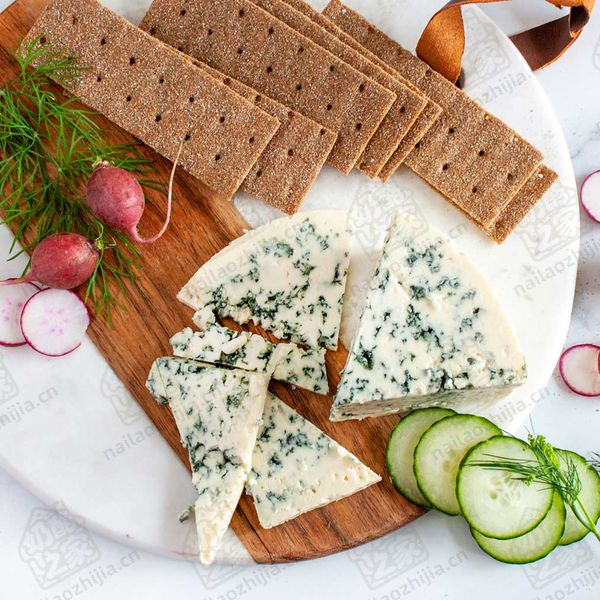 奶酪之家 丹麦绿岛蓝纹奶酪（Green Island Danish Crumbly Blue Cheese）拼盘图
