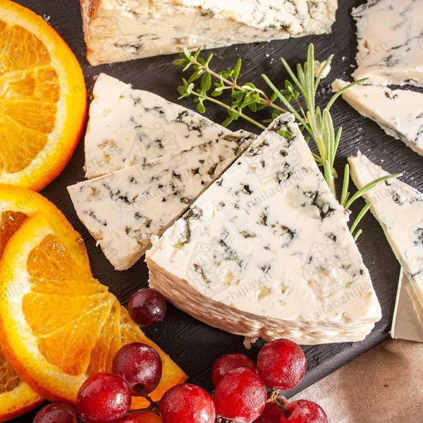 奶酪之家 丹麦绿岛蓝纹奶酪（Green Island Danish Crumbly Blue Cheese）拼盘图