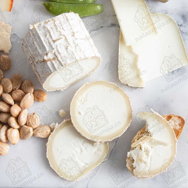奶酪之家 卡纳德卡布拉山羊奶酪 (MitiCana de Cabra Soft-Ripened Goat Cheese)拼盘图