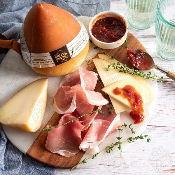 奶酪之家 圣西蒙烟熏奶酪（DOP）-（San Simon DOP Smoked Cheese）拼盘图