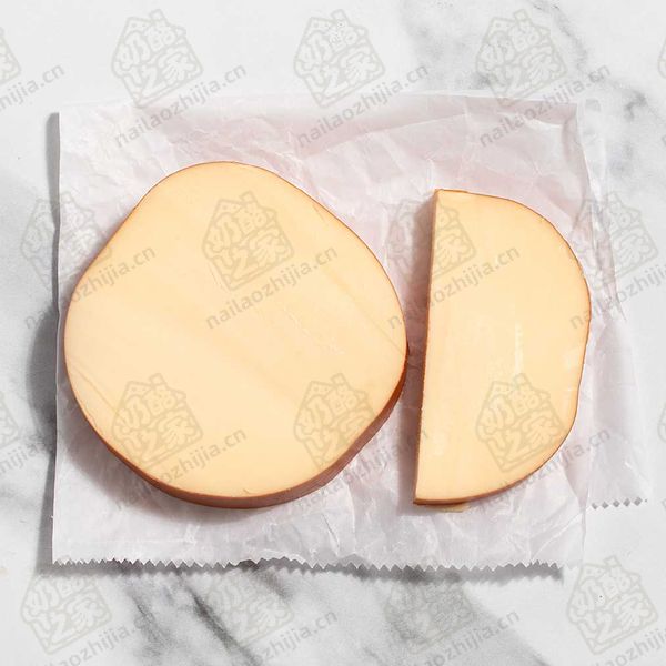 奶酪之家 烟熏高达奶酪（Smoked Gouda Cheese）切片图