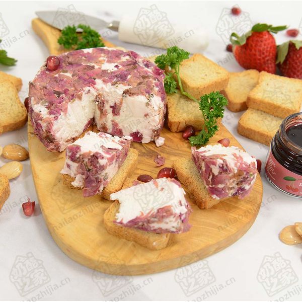 奶酪之家  茶玫瑰山羊奶酪（Tea Rose Goat Milk Cheese）拼盘图