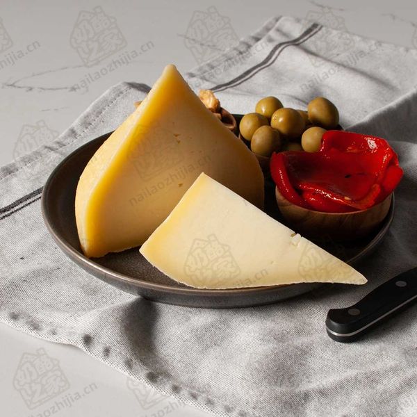 奶酪之家 特蒂亚奶酪（DOP）-（Tetilla DOP Cheese）半切图