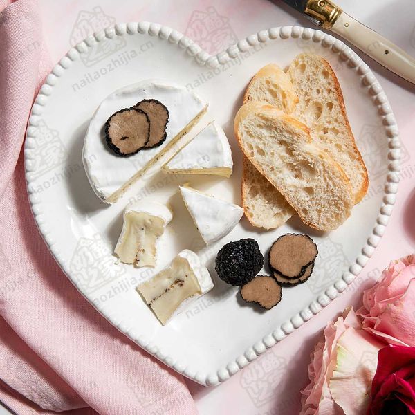 奶酪之家 松露布里奶酪(Truffle Brie Cheese)拼盘图