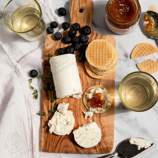 奶酪之家 伍利伍利软质绵羊奶酪(Wooly Wooly Soft Spanish Sheep's Milk Cheese)拼盘图